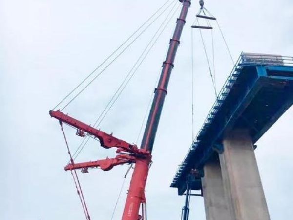 大石桥市吊车租赁_如何判断吊车质量的好坏